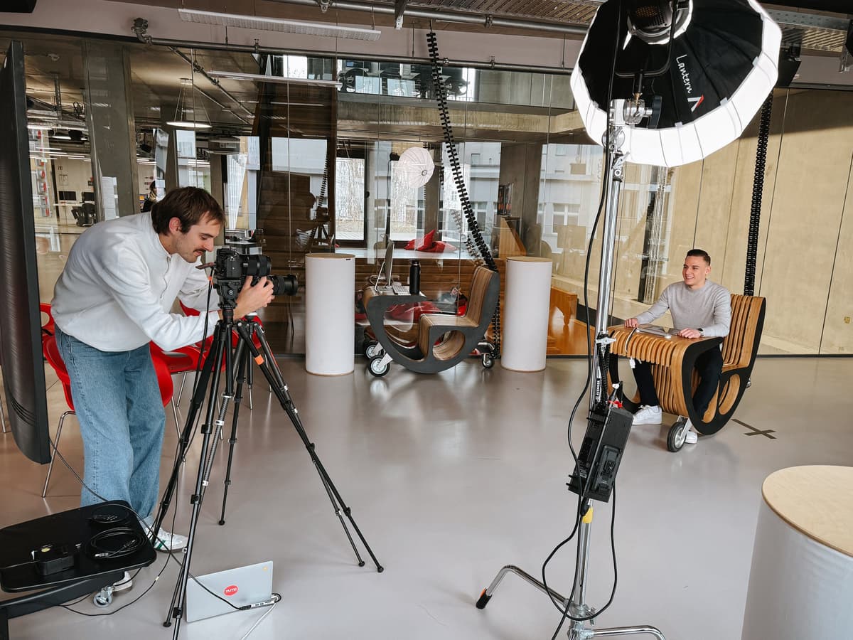 Dreharbeiten im Studio